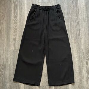 H&M high-waisted cropped dress pants